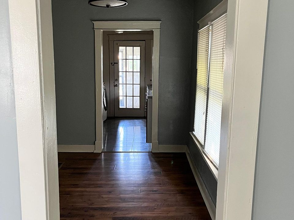 1st image of 2907 W 44th Pl