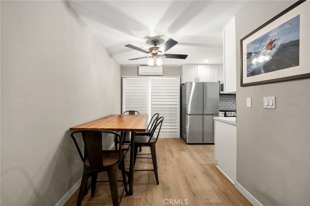 2452 Chelsea Pl APT M, Santa Monica, CA - View 4