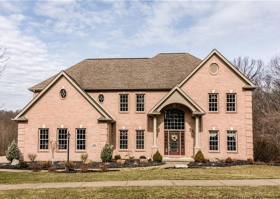 1st image of 805 Gallant Fox Ln