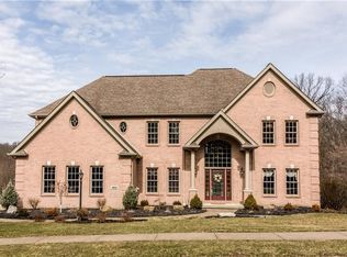 805 Gallant Fox Ln, Cranberry Township, PA 16066