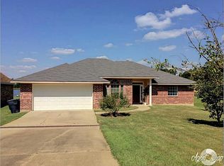 3704 Crestview Dr, Shreveport, LA 71119