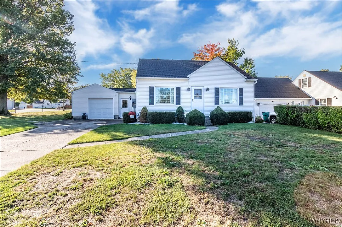 3827 Sowles Rd photo 1