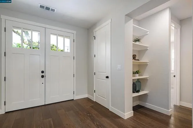 1397 Boulevard Way — Photo 12