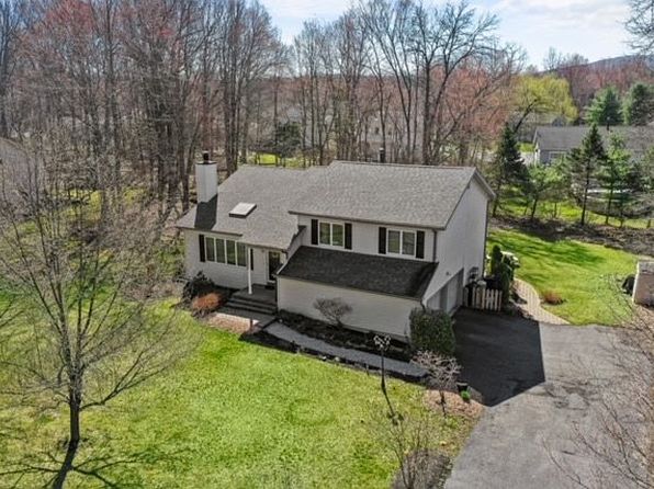 21 Mecca Dr, Salisbury Mills, NY 12577