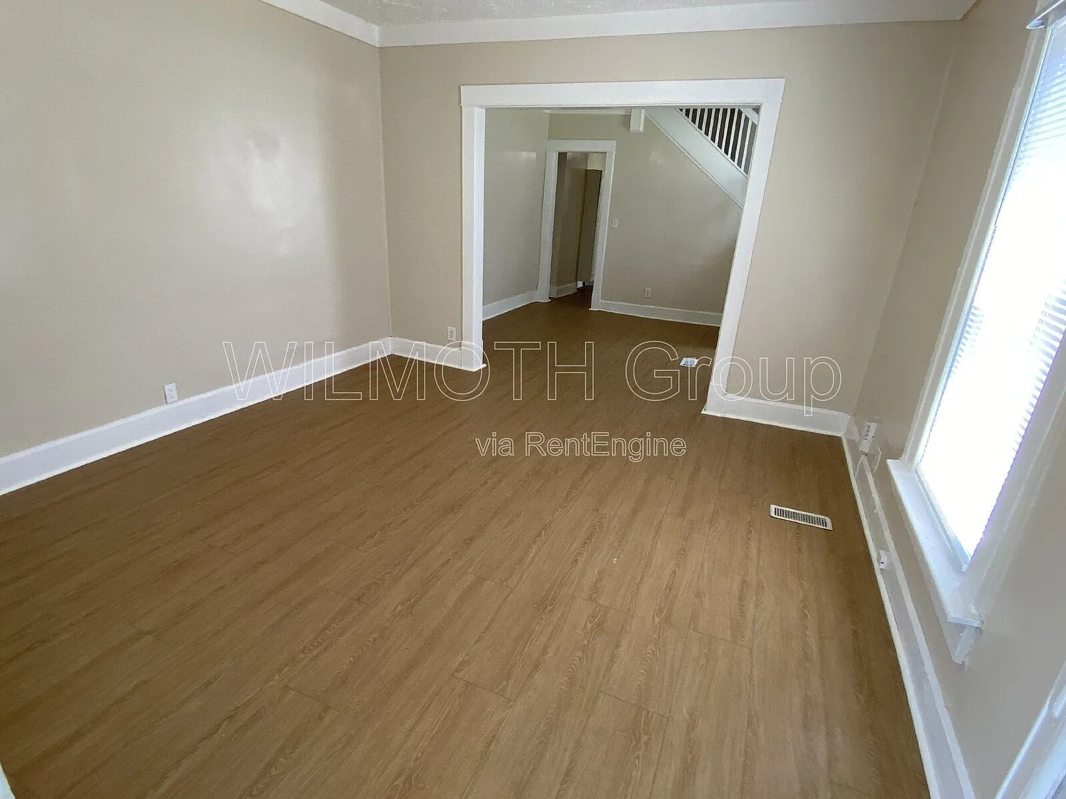 3 bed, 1.5 bath, 1176 sqft, $1,295 — Photo 2