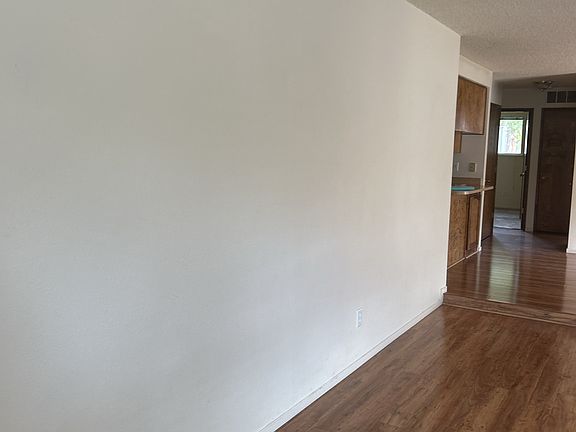 2nd image of 1529 Douglas Ave #A