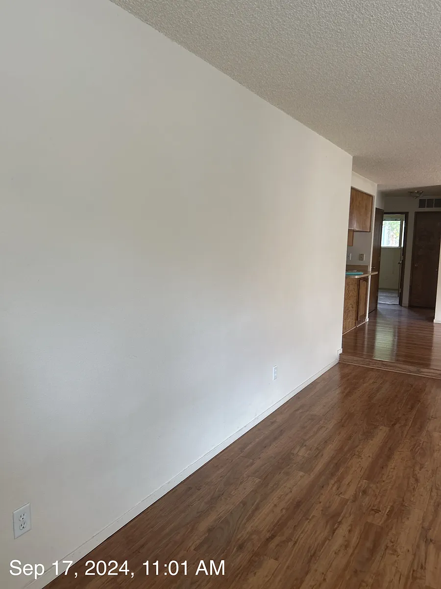 Building Photo - 1529 Douglas Ave #A
