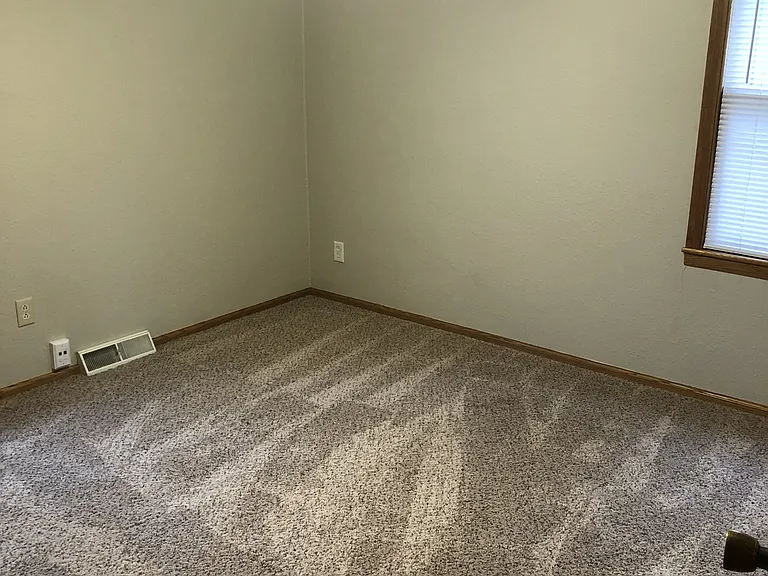 909 North Ave — Photo 14