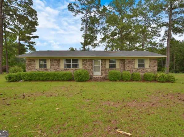 50 Wallace Cir, Eastman, GA 31023