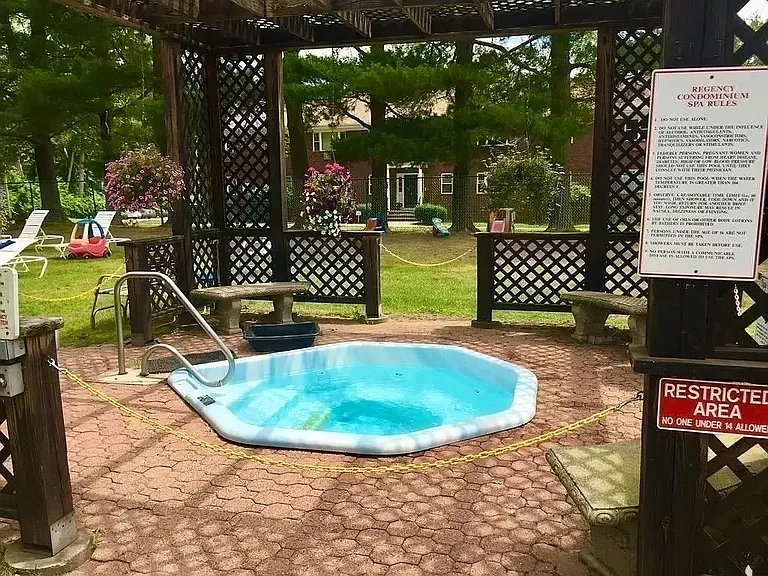 245 Regency Park Dr #245 — Photo 26