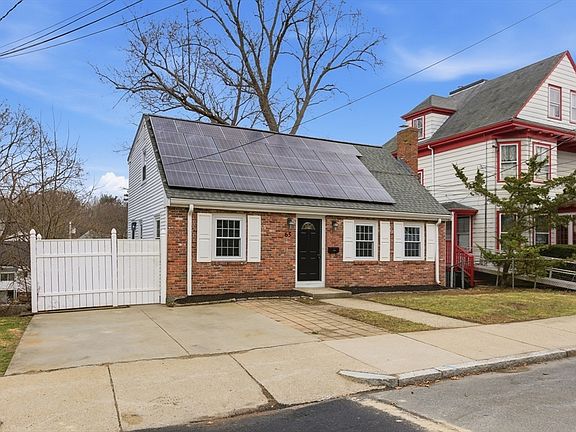 3rd image of 65 Perham St