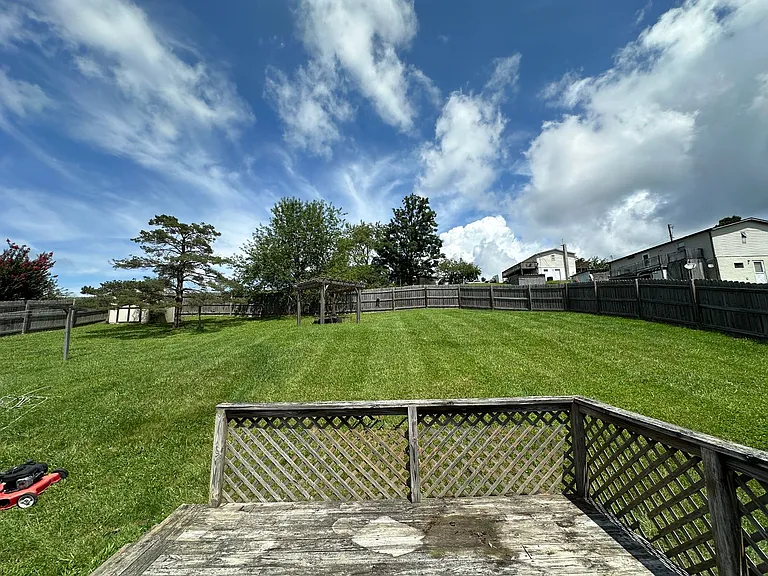 955 Beaver Dr — Photo 12