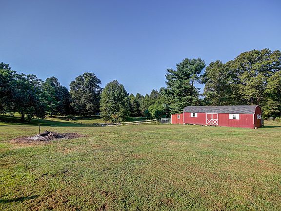 3rd image of 4606 Fredericksburg Tpke