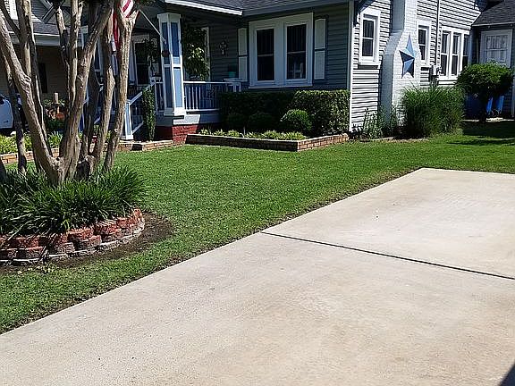 3rd image of 718 E Osage Ave