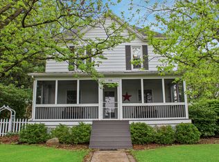 106 N Division St, Mahomet, IL 61853