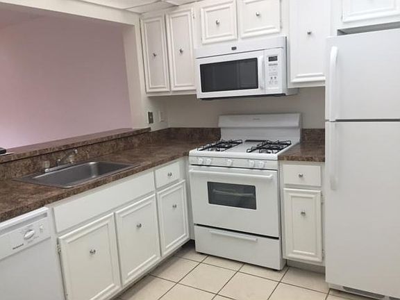 4th image of 17901 NW 68th Ave APT Q204
