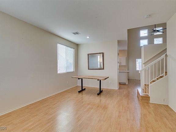 4th image of 832 Clear Diamond Ave