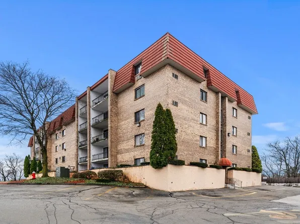 159 Franklin St APT D2, Stoneham, MA 02180