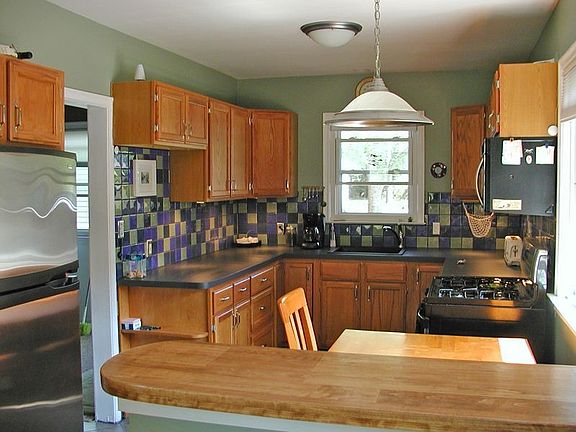 5th image of 22842 Lake Way St