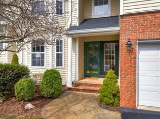 4 Firestone Dr, Annandale, NJ 08801