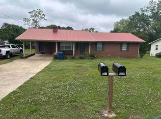 1007 Nelson Rd, Albertville, AL 35950