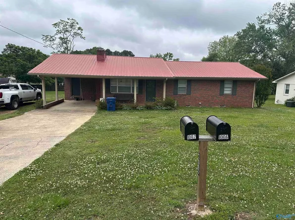 1007 Nelson Rd, Albertville, AL 35950