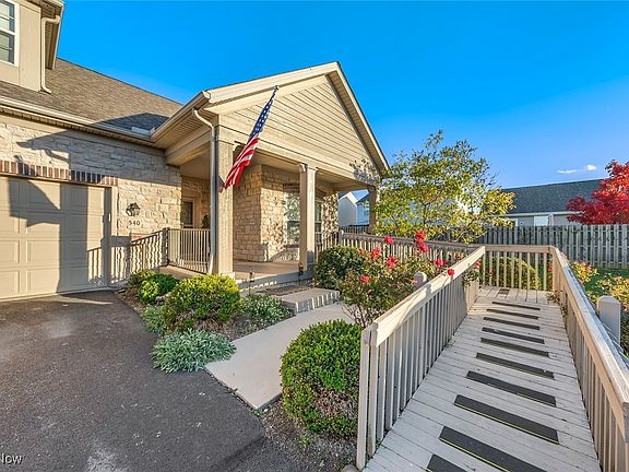3rd image of 540 Quarry Lakes Dr