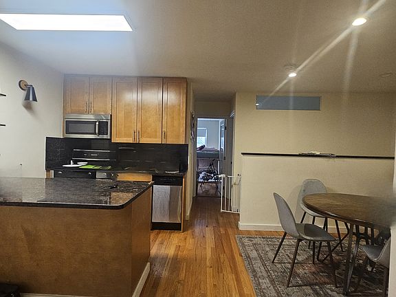 4th image of 25-23 33rd St Unit 1R