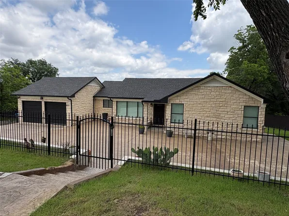 4901 Circle Ridge Dr, Fort Worth, TX 76114