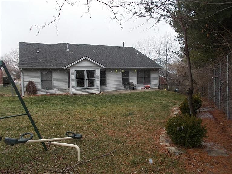 2nd image of 4904 Marian Ct