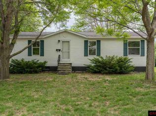 438 Swift St, Saint Peter, MN 56082