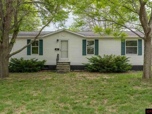 438 Swift St, Saint Peter, MN 56082