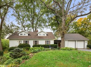 7515 Carleton Dr, Spring Grove, IL 60081