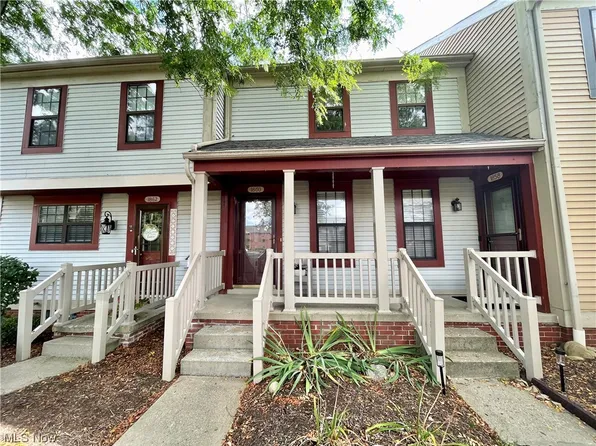 1860 Beechwood Ave NE, North Canton, OH 44720