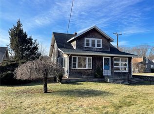 2430 Mendon Rd, Cumberland, RI 02864