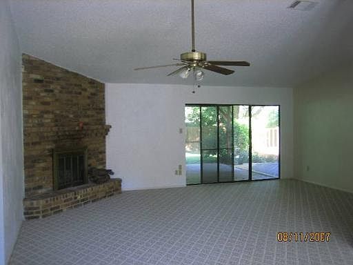 3rd image of 5801 GARDENWOOD DR