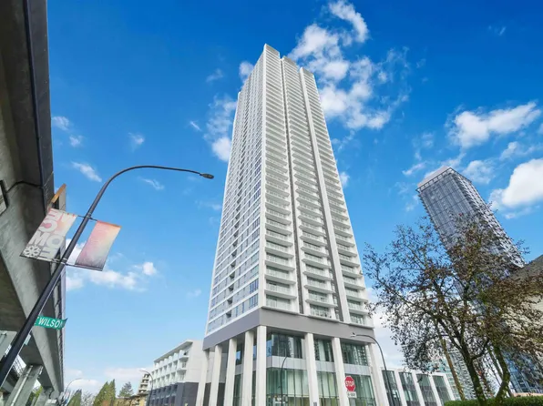 6087 Wilson Ave #2505, Burnaby, BC V5H 4R8