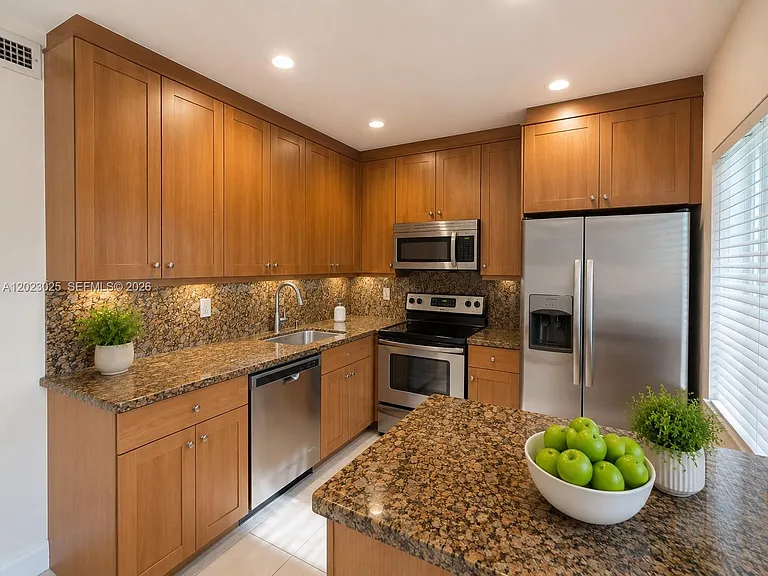 1423 Holly Heights Dr #4 — Photo 7