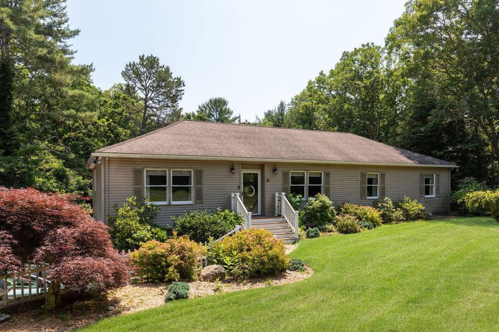 24 Moon Compass Lane, Sandwich, MA