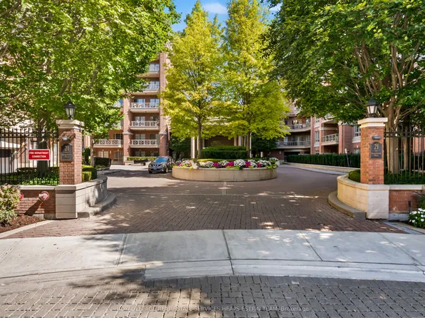 21 Burkebrook Pl #Rl1, Toronto, ON M4G 0A2