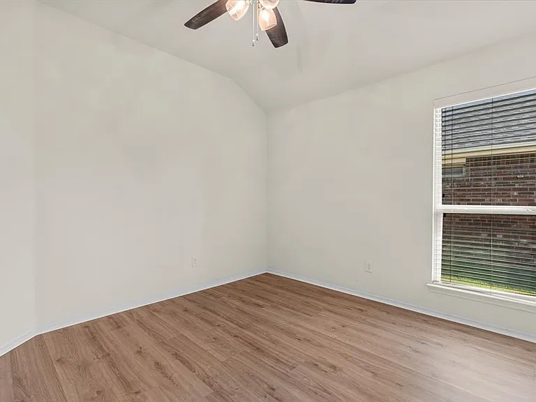 1729 Park Trails Blvd — Photo 31