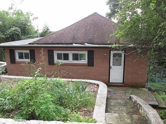 1st image of 3443 Lakeside Dr