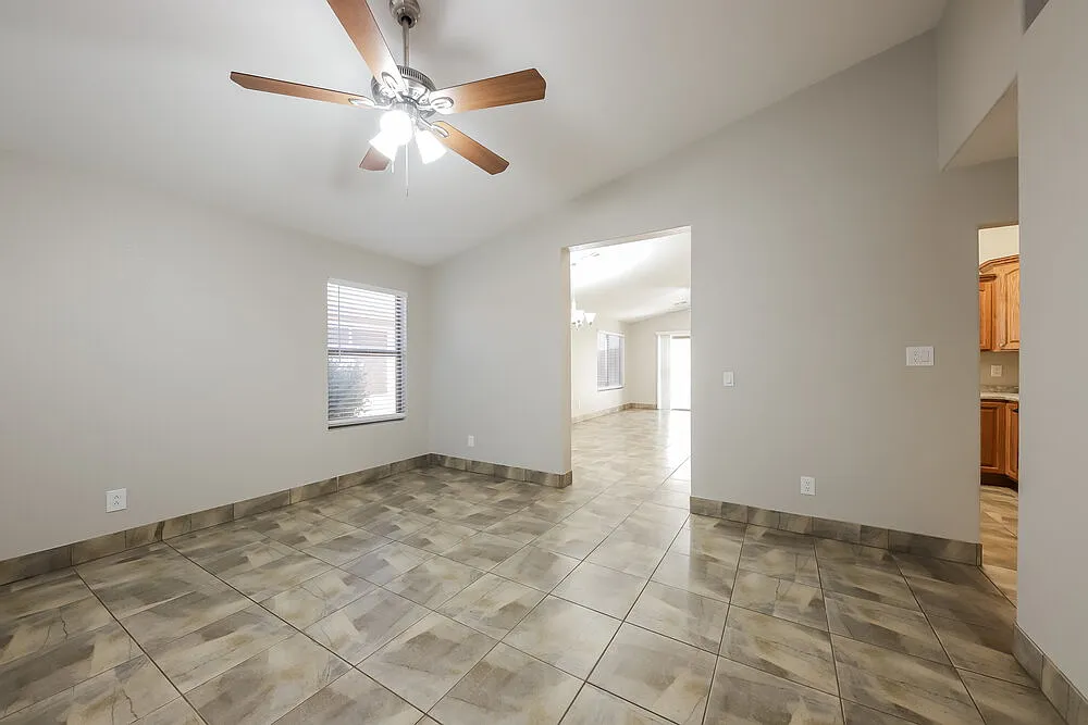 3 bed, 2.0 bath, 1323 sqft, $2,030 — Photo 3