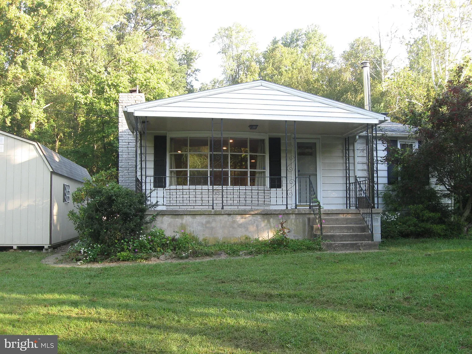 1825 Mount Laurel Rd photo 1