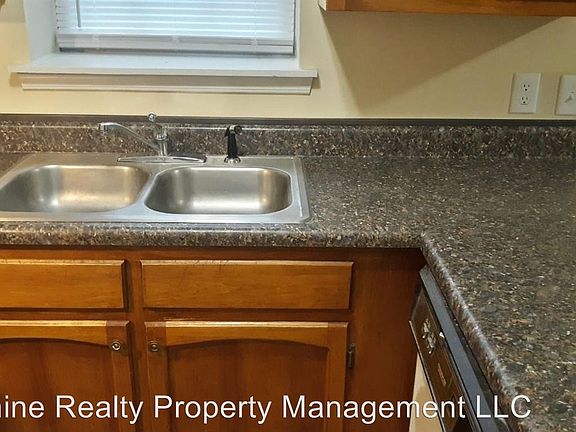 5th image of 514 E Harden St APT E