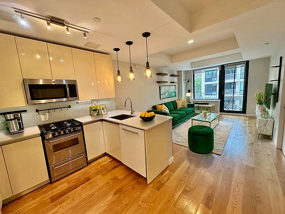 3rd image of 51 E 131st St #5B