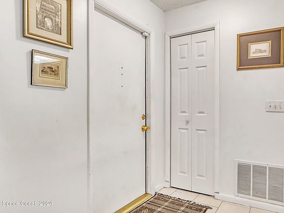 5th image of 551 Avignon Dr