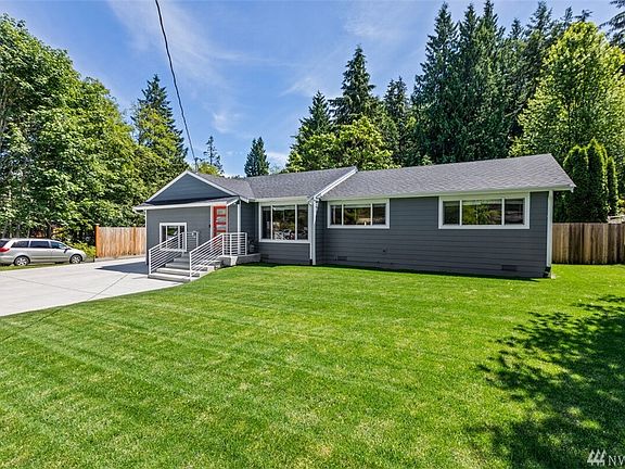 3rd image of 5704 208th St SW