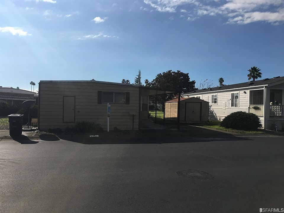 1st image of 3 SE Palm Dr