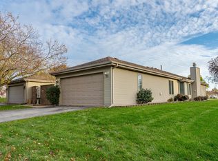 9509 Crown Commons Dr, Crown Point, IN 46307